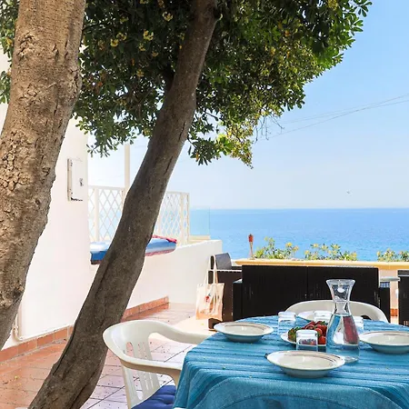 Holiday home Il Pittosforo By Casa Di Marco Nardo